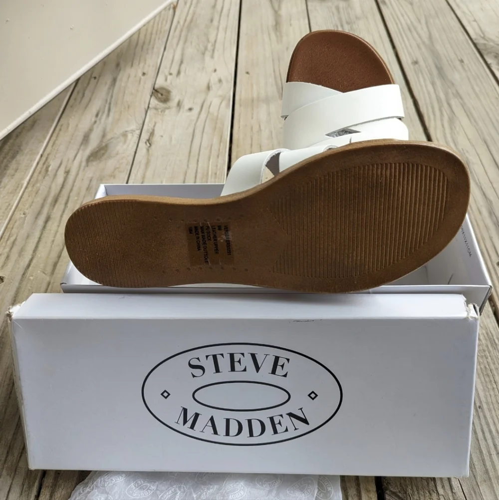 Steve Madden Women's Cream Sandals - Picture 8 of 10